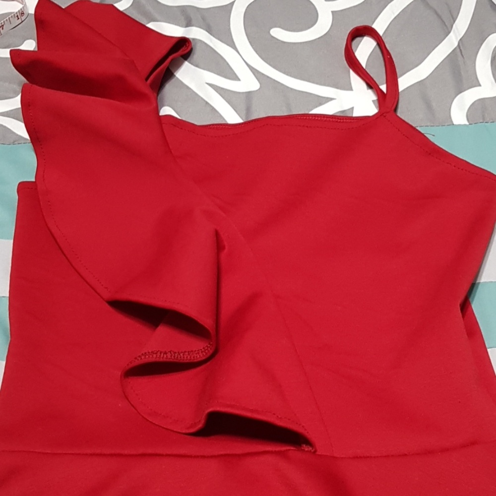 Red Peplum One Side Ruffle Top ♥️ - Picture 3 of 5